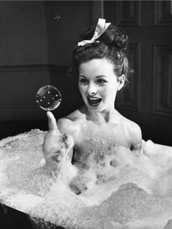 vintage-bubble-bath-beauty